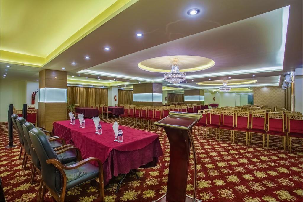 Hotel Noorjahan Grand Sylhet Buitenkant foto